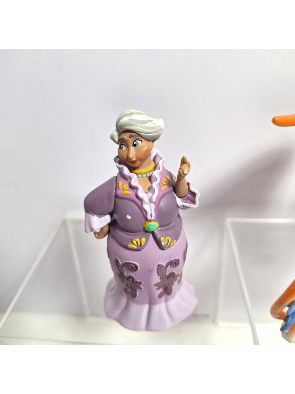 Skylar Grandma Luisa Disney Elana of Avalor PVC Figures Lot 4" Cake Toppers - Picture 14 of 15